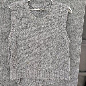Sleeveless Sweater with Split Back
